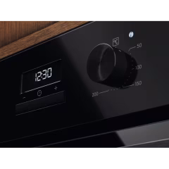 300 Serisi Convection AquaClean Temizleme Sistemli 65 lt Siyah Ankastre Fırın